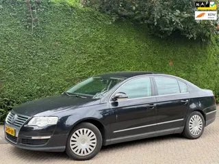 Volkswagen Passat 2.0 FSI Comfortline RIJDGOED/INRUILER/AIRC