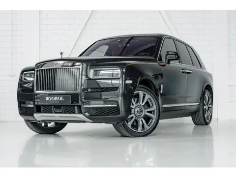 Rolls-Royce Cullinan | Bespoke | 4 Seats | Glass Partition | Theatre |