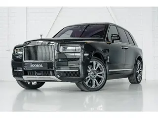 Rolls-Royce Cullinan | Bespoke | 4 Seats | Glass Partition | Theatre |