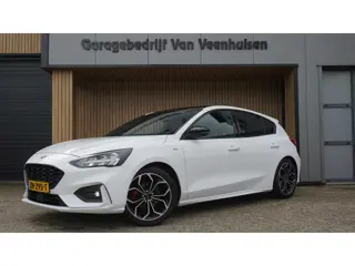 Ford Focus 1.5 182pk EcoBoost ST Line Business & Black Style B&O 18inch LM Trekhaak Stoel/Stuurwiel 