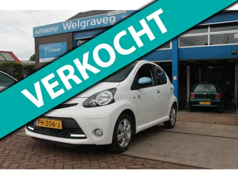 Toyota Aygo 1.0 VVT-i Dynamic Blue automaat 21 dkm