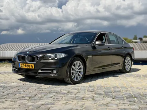 BMW 5-serie 520d High Executive|Pano|Trekhaak|Stoelverwarming