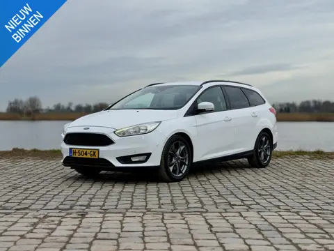 Ford Focus Wagon 1.5 Titanium|17"LM|Stoel/Stuur Verwarming