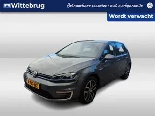 Volkswagen e-Golf E-DITION / Parkeerassistent / Navi / Stoelverwarming