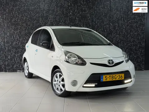 Toyota Aygo 1.0 VVT-i Dynamic Blue Airco