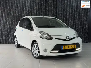 Toyota Aygo 1.0 VVT-i Dynamic Blue Airco