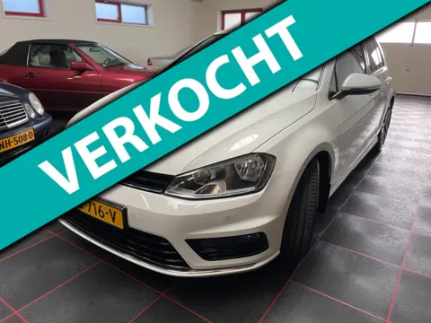 Volkswagen Golf 1.2 TSI Business Edition R Line