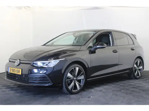 Volkswagen Golf 1.5 eTSI Style (bj 2020, automaat)