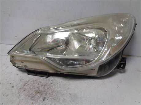 Opel Corsa 2011-2015 Koplamp links