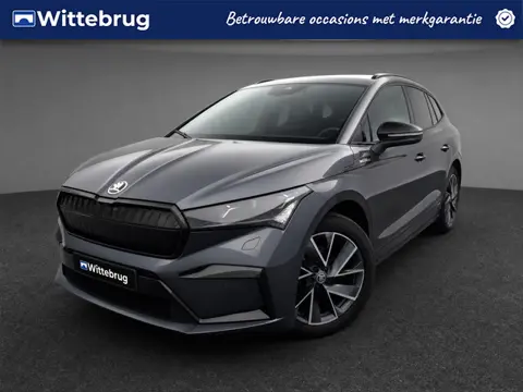 Škoda Enyaq iV 60 Sportline / Navigatie / Led Matrix / LM 20 inch / Camera / Digital cockpit