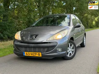 Peugeot 206 + 1.4 XS | Lange APK + Cruise control Nu € 1.499,- !!!