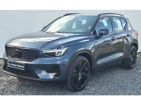 Volvo XC40 2.0 B3 Plus Black Edition MY 2026 - 20” Wielen - Adaptive Cruise Control - Harman Kardon 