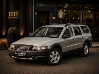Volvo XC70 Cross Country 2.4 T Geartr. Comf. Automaat | Mooie Youngtimer | 5-2027!