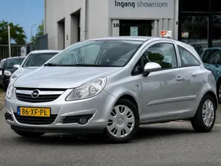 Opel Corsa 1.4-16V Enjoy APK Nieuw | Airco