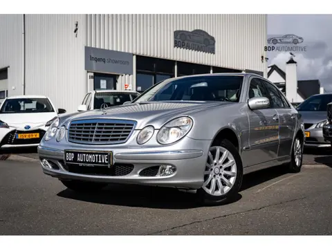 Mercedes-Benz E-klasse 240 Avantgarde Blijvend Youngtimer | Automaat | Leer | APK nieuw bij afleveri