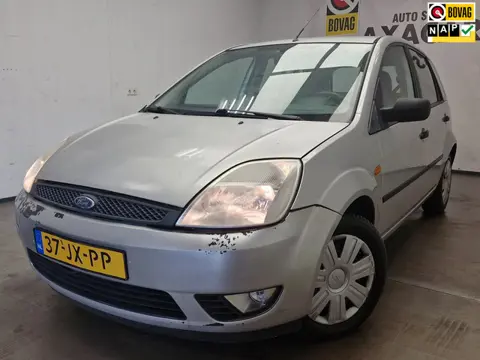 Ford Fiesta 1.4-16V Trend AIRCO ! NIEUWE APK !
