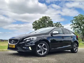 Volvo V40 2.0 D2 R-Design Bns (bj 2015)