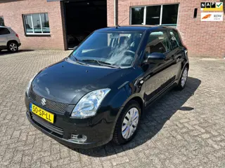 Suzuki Swift 1.5 Exclusive // APK 12-4-2027 // Airco