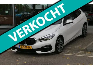 BMW 1-serie 118i High Executive Edition PANO-DAK NL-AUTO NAP!