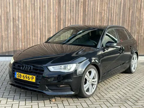 Audi A3 Sportback 2.0 TDI | S- Line | XENON | NAVI |