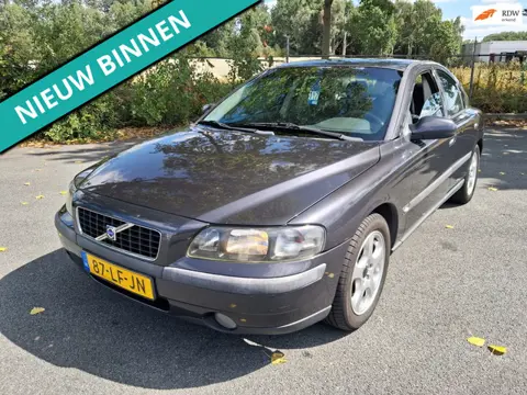 Volvo S60 2.4 LEUKE AUTO RIJDT EN SCHAKELT GOED