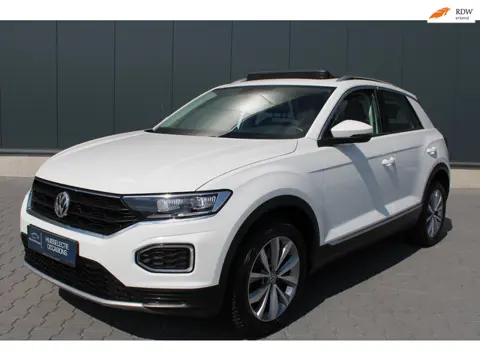 Volkswagen T-ROC 1.5 TSI ACT SPORT & Style TREKHAAK SCHUIFDAK NAVIGATIE CRUISE