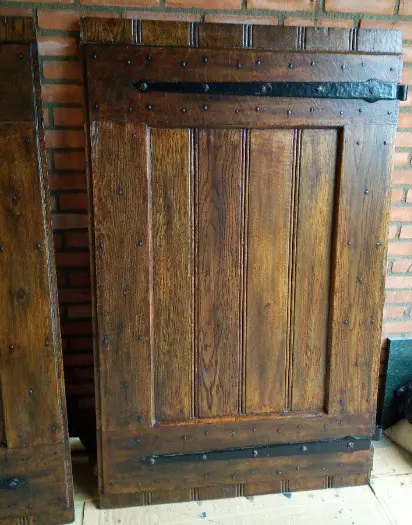 Sfeervolle eikenhouten luiken