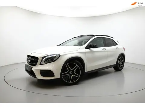 Mercedes-Benz GLA-klasse 180 AMG NIGHT PANO CAMERA LEER