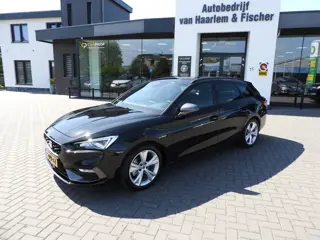SEAT Leon Sportstourer 1.5eTSI FR DSG Business Intense, Carplay, Trekhaak