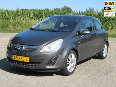 Opel Corsa 1.4-16V Cosmo