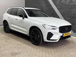 Volvo XC60 2.0 T6 Plug-in hybrid AWD Ultra Black Edition | Panoramadak | Trekhaak | Leder