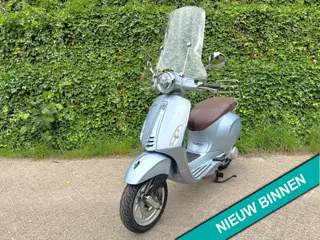 Vespa Primavera Grigio Delicato EURO5 Scooter BETAAL met in3