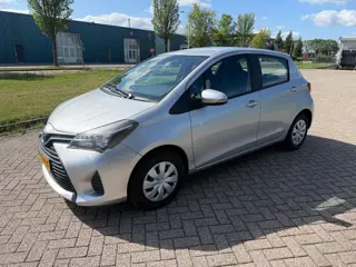 Toyota Yaris 1.3 VVT-i Now