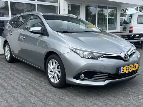 Toyota Auris Touring Sports 1.2T Energy Plus Automaat Climate control Cruise control Trekhaak