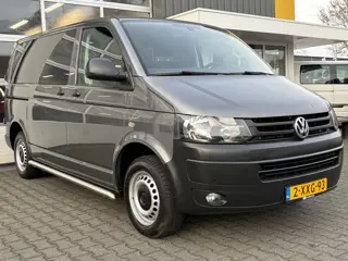 Volkswagen Transporter Kombi 2.0 TDI DSG Automaat 140pk BTW en BPM vrij Airco Cruise control Navigat