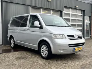 Volkswagen Transporter 2.5 TDI DC Invalide vervoer Caravelle Airco Cruise controle Trekhaak 4-Persoo
