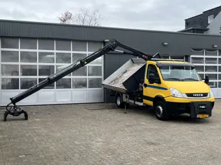 Iveco Daily 65C15 Laadkraan Drie Zijdenkipper4050kg laadvermogen 2-Persoons Open laadbak Pick-up P-u