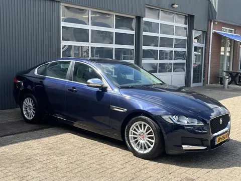 Jaguar XF 2.0d Prestige export €5950 Airco Cruise controle Stuurwielbediening Navigatie 5-Persoons L