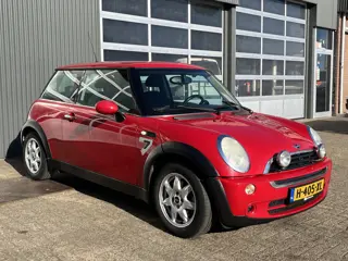 MINI Mini 1.6 16v One D Anniversary Airco Telefoonvoorbinding Cruise controle Mistlampen voor Annive