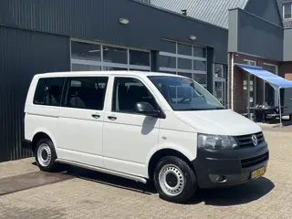 Volkswagen Transporter Kombi 2.0 TDI L1H1 9 zitplaatsen Airco Parkeerhulp sensoren achter Cruise con