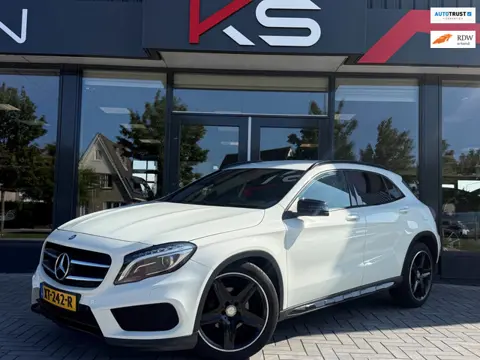 Mercedes-Benz GLA-klasse 180 AMG Night Edition Camera Navi
