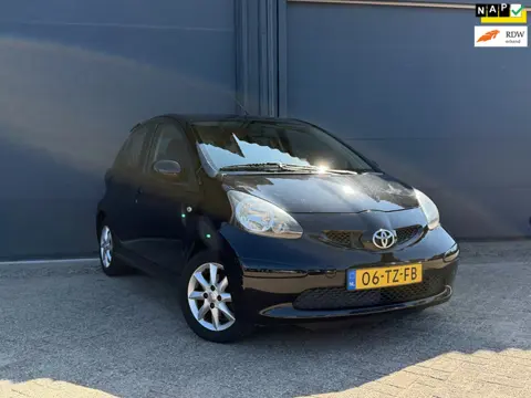 Toyota Aygo 1.0 | 5 Deurs | Centrale Vergrendeling | E-Ramen |