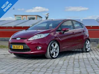 Ford Fiesta 1.25 Titanium|Verwarmde voorruit|Cruise|Trekhaak