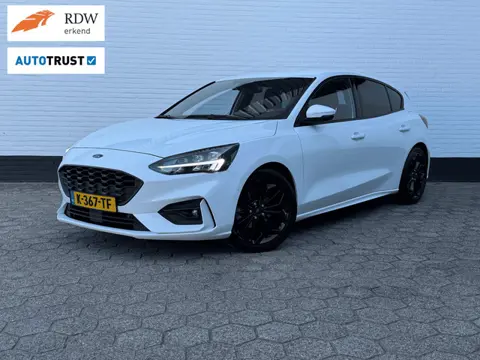 Ford Focus EcoBoost ST-Line 125PK CRUISE l CAMERA l TOPSTAAT!