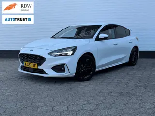 Ford Focus EcoBoost ST-Line 125PK CRUISE l CAMERA l TOPSTAAT!
