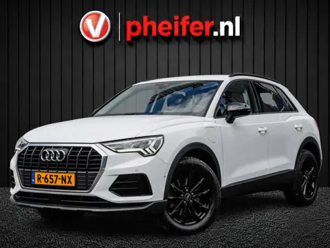 Audi Q3 45 TFSI e 245pk Advanced edition Sportstoelen/ Stoel-stuurverwarming/ Camera/ Navigatie/ Car