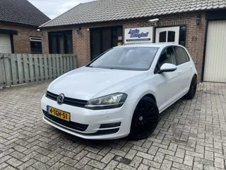 Volkswagen Golf 1.6 TDI Highline BlueMotion 145pk Xenon 19"