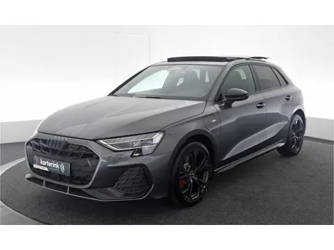 Audi A3 Sportback 45 TFSI e S edition Competition 272PK S-Tronic S-Line, Pano-Schuifdak, Memorystoel