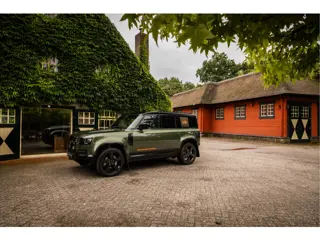 Land Rover Defender 110 2.0 P300e 110 X-Dynamic HSE Woolstone Green