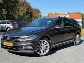 Volkswagen Passat Variant 2.0 TDI Highline Business R/Automaat/Clima/Pano/Leer